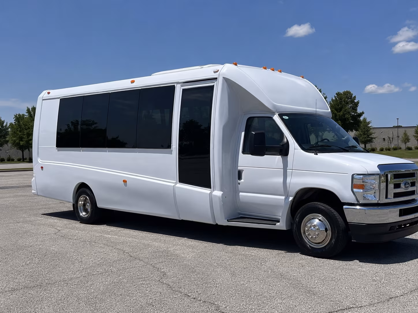 party buses and charter buses for rays lightning and buccaneers games in tampa bay