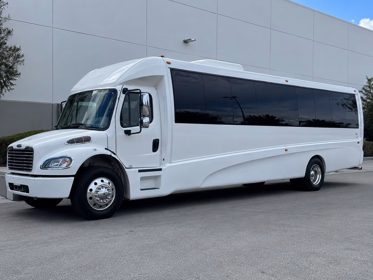 party buses for cape coral bachelorette and bachelor weekends