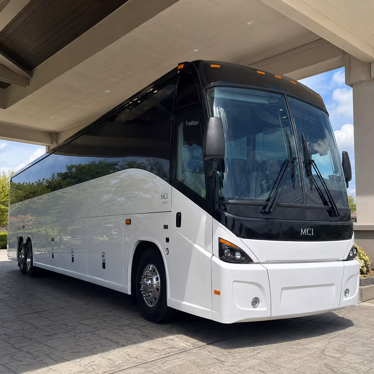 rsw charter bus rentals and airport transfers at southwest florida international
