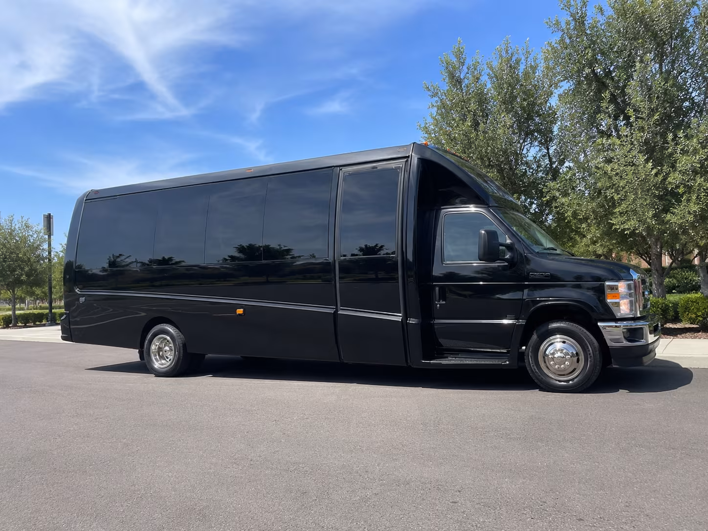 shuttle buses for group concert trips from cape coral to tampa and beyond